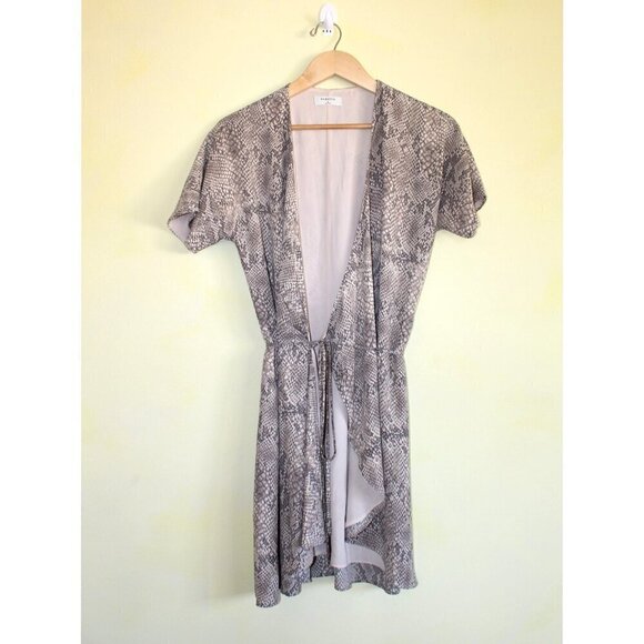 Aritzia Babaton Wallace Animal Print Wrap Mini Dress Size Small Short sleeve - Picture 3 of 12